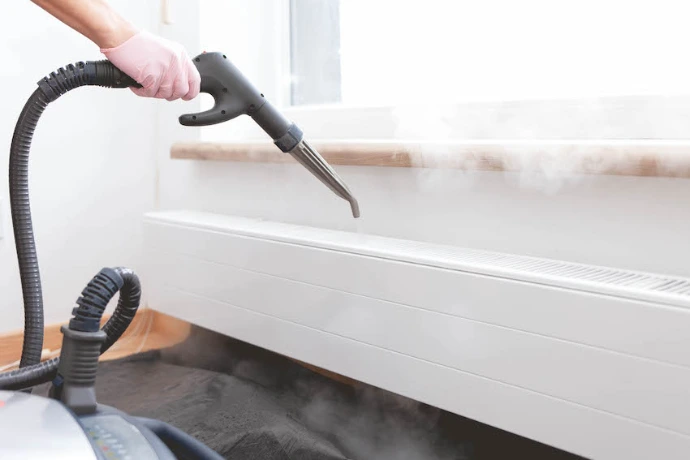 limpieza de piso con vapor seco en hogar